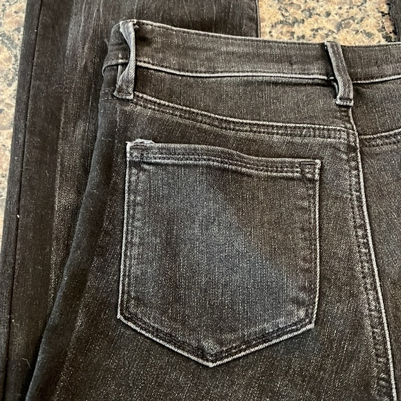 Athleta Crop Kick Tuxedo Jeans, size 2T - Picture 9 of 10